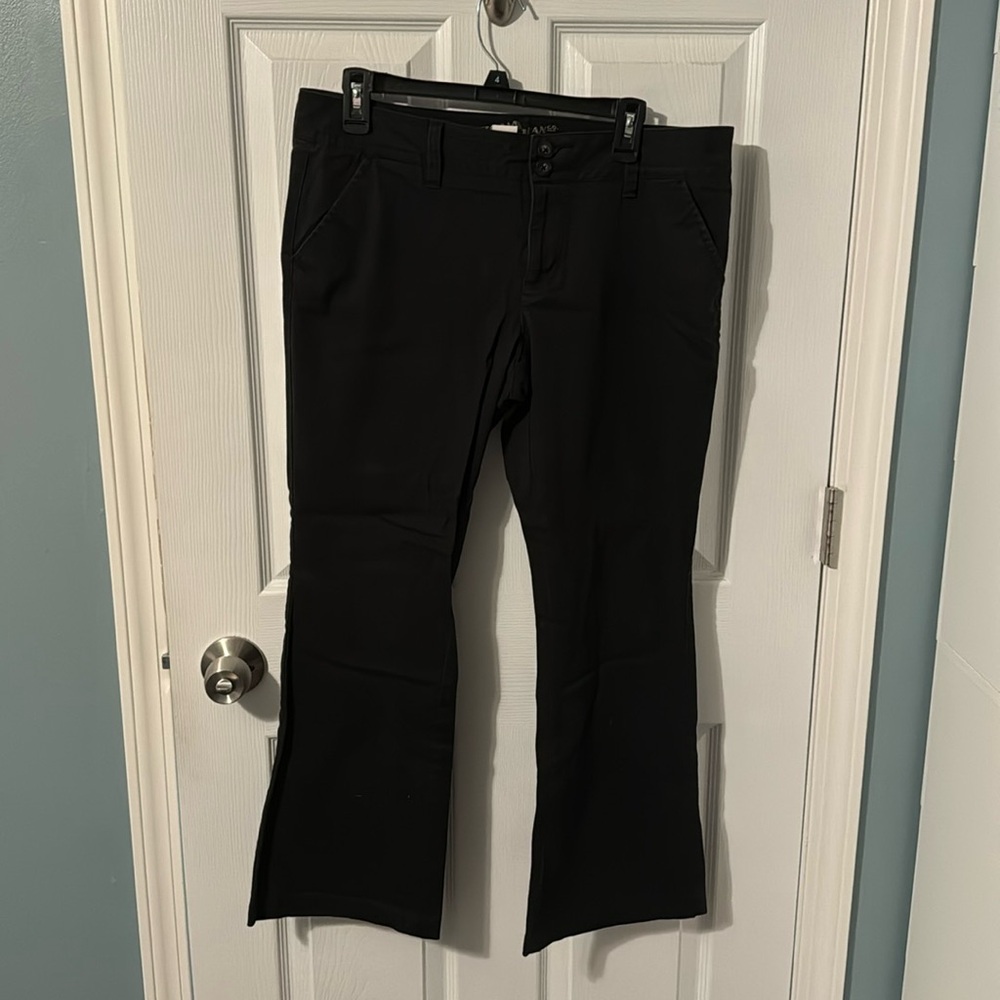 Arizona brand size 15 short black pants